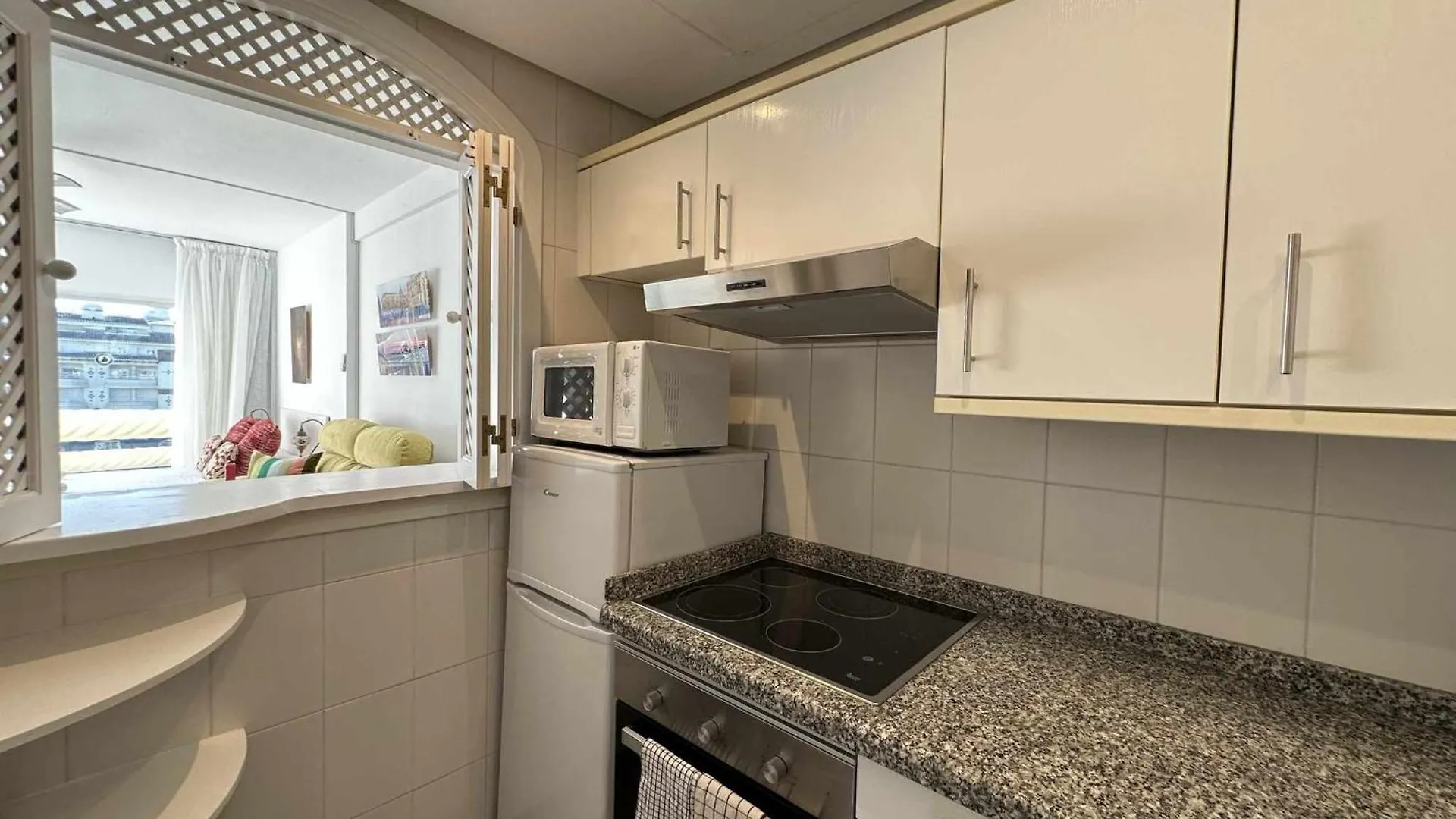 דירה בנאלמדנה Nice Apartament In Puerto Marina