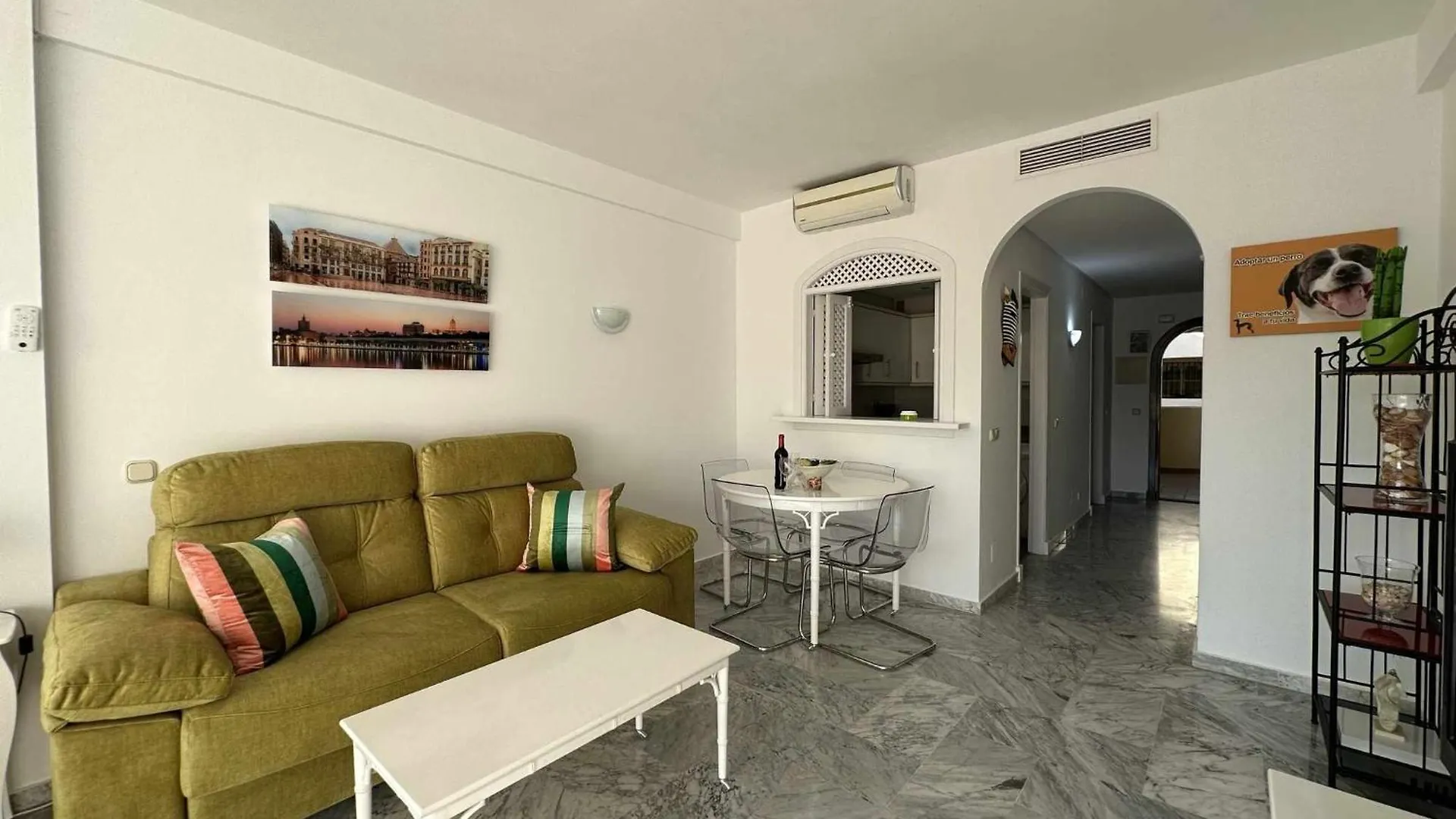 דירה בנאלמדנה Nice Apartament In Puerto Marina ספרד
