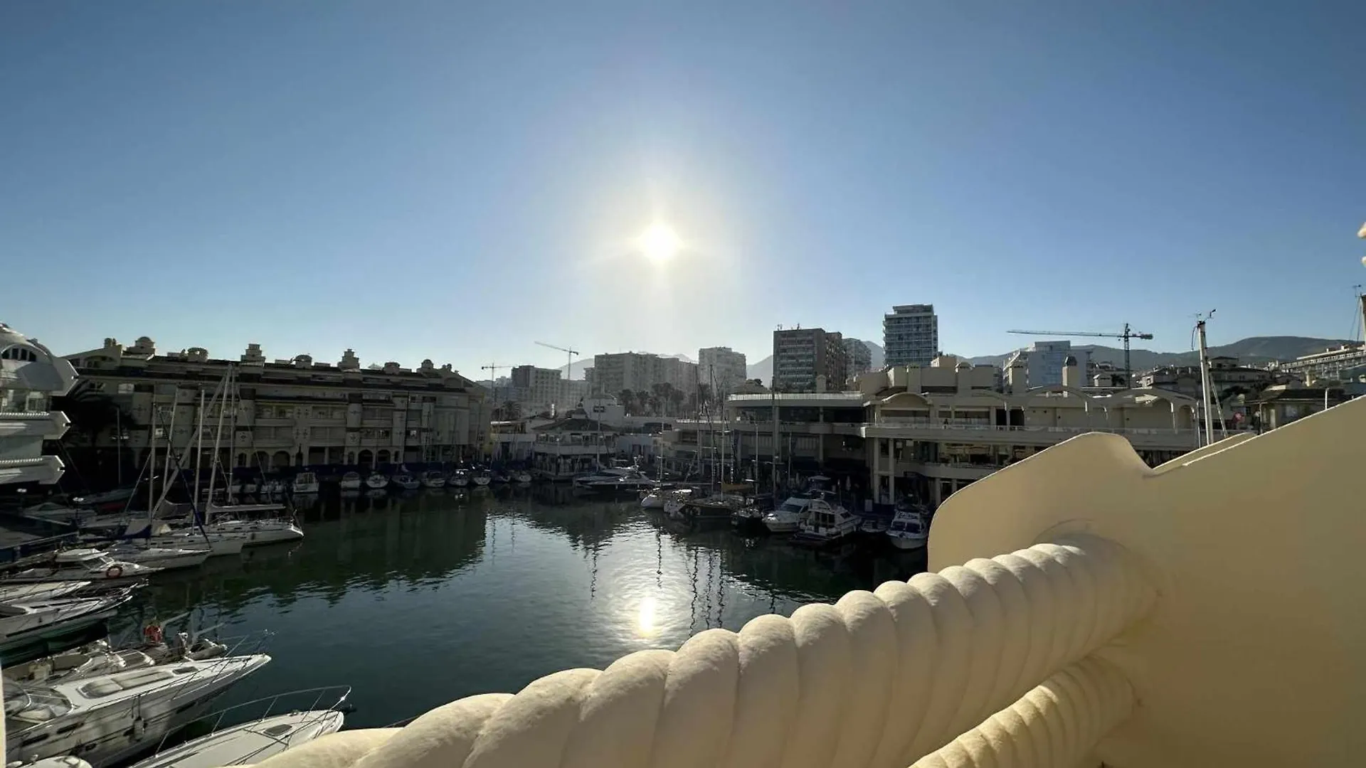 בנאלמדנה Nice Apartament In Puerto Marina 0*,