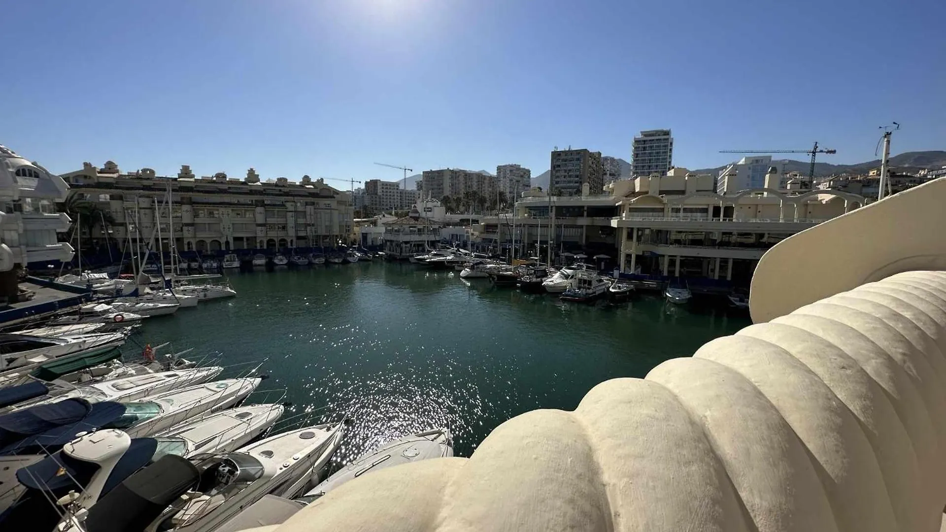 בנאלמדנה Nice Apartament In Puerto Marina
