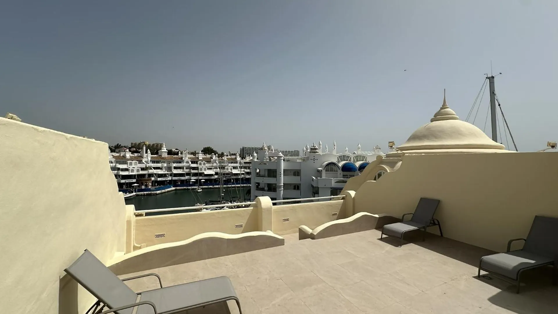 בנאלמדנה Nice Apartament In Puerto Marina דירה