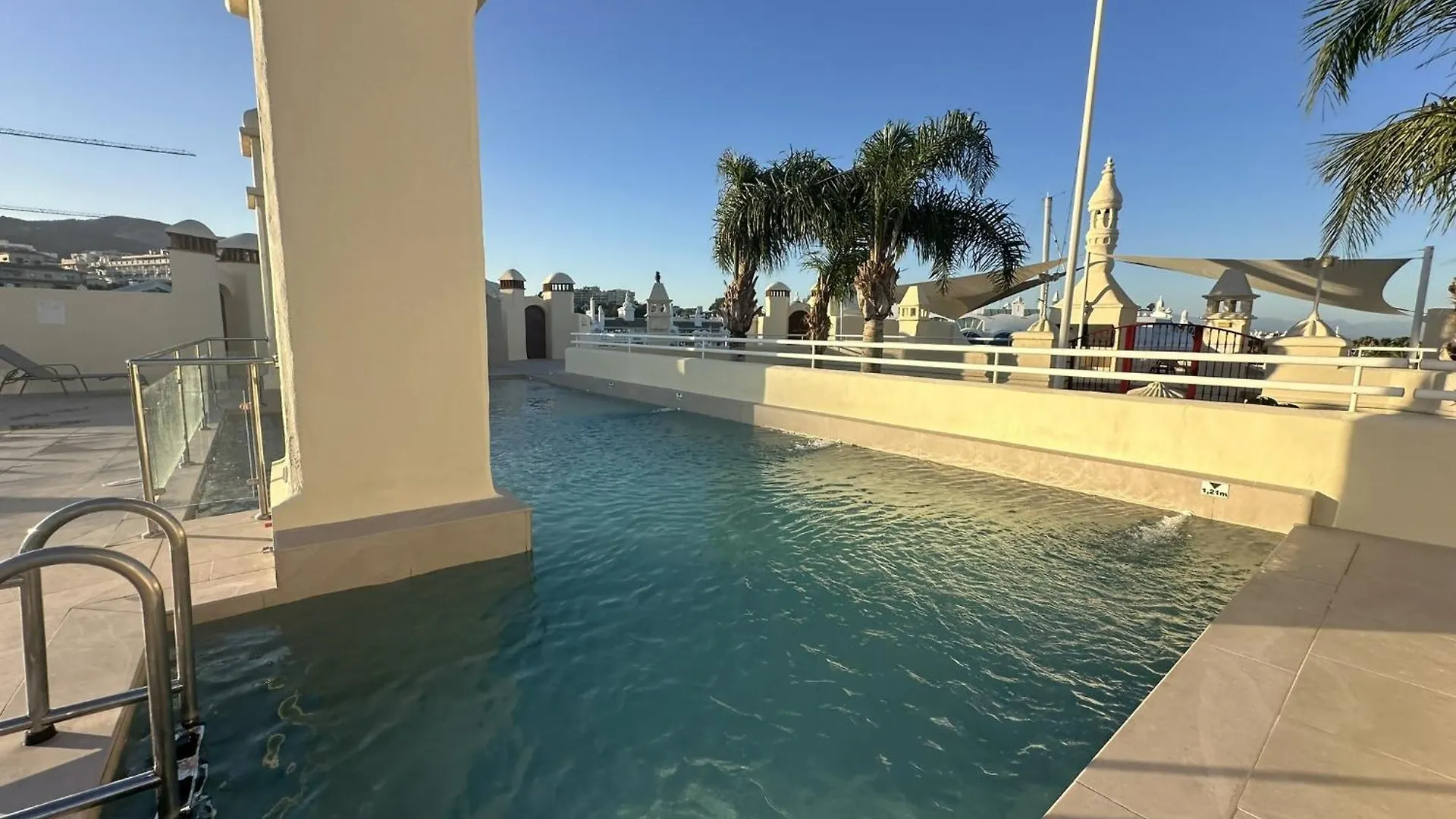 דירה בנאלמדנה Nice Apartament In Puerto Marina ספרד